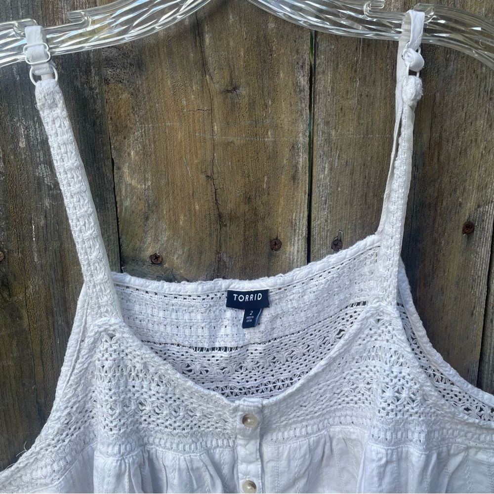 Torrid Embroidered Button Front Tank Sz. 2X - Picture 6 of 16